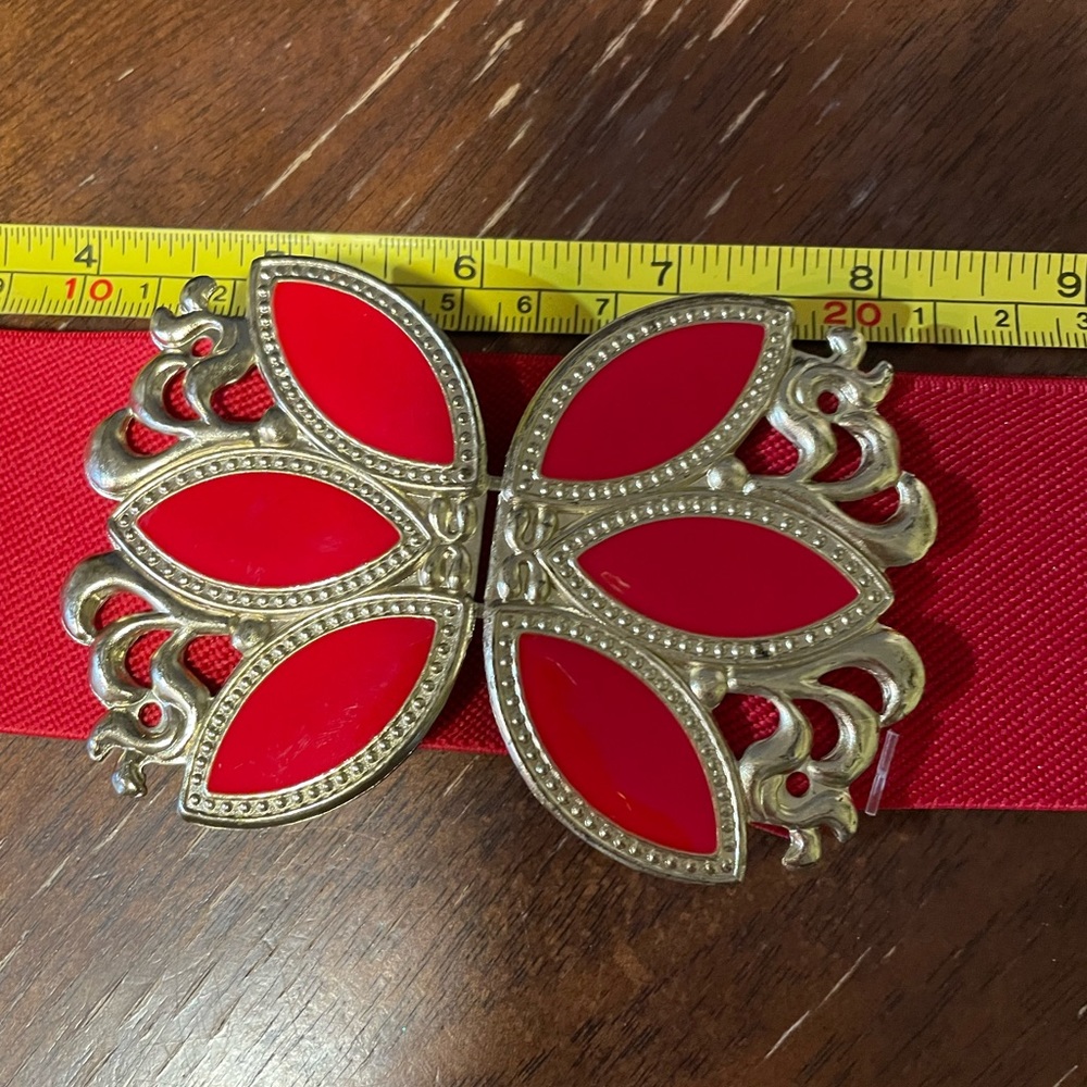 Vintage red stretch belt